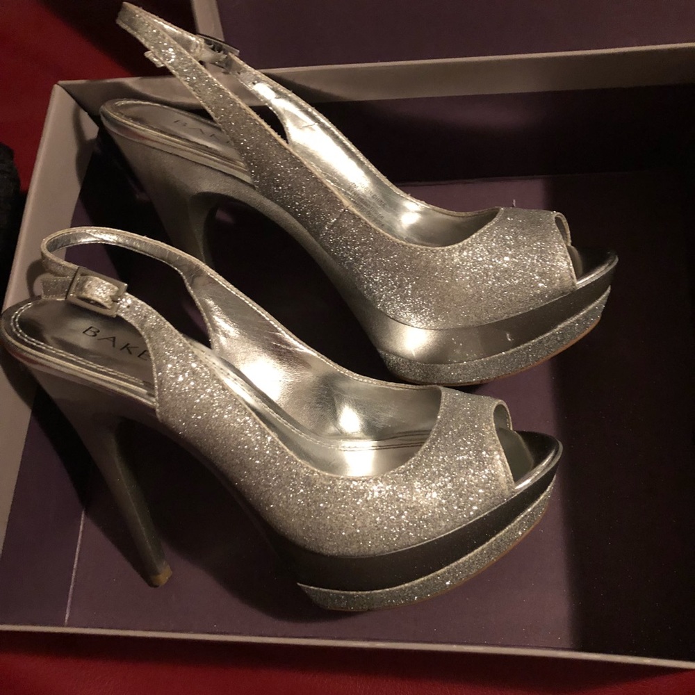 Bakers Sparkly Silver heels - Picture 5 of 8